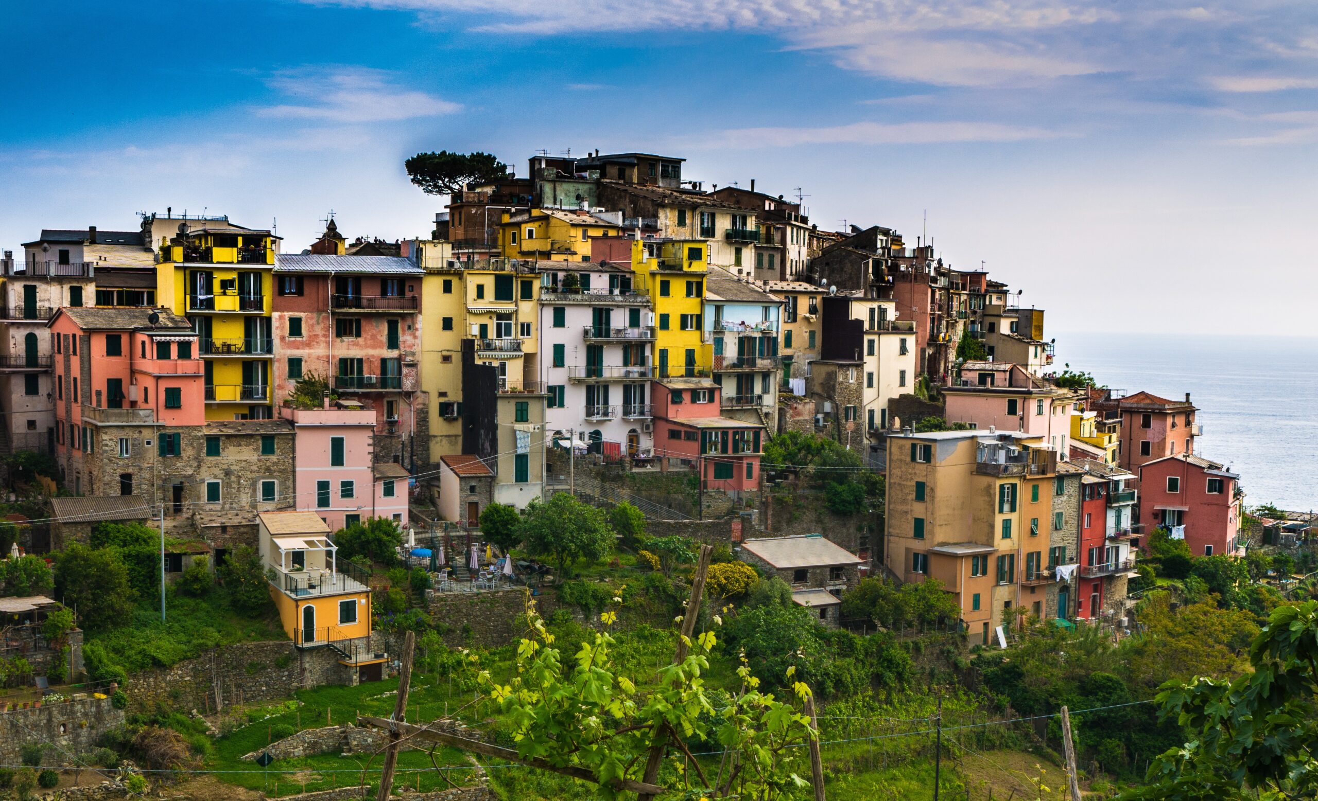 Domenica 8 novembre: LA SPEZIA: TREKKING + TRENO nelle meravigliose 5 TERRE.