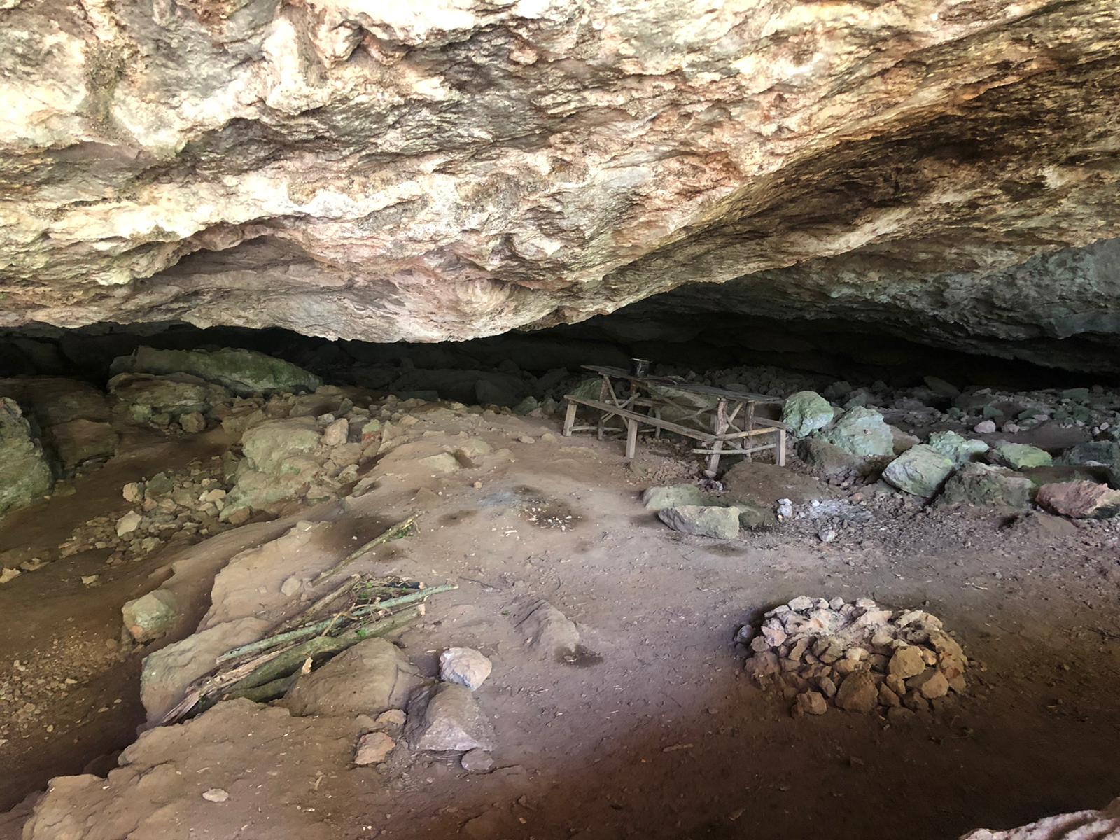 Grotta all' Onda